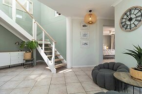 Beachfront Villa Sea Breeze ,hout Bay