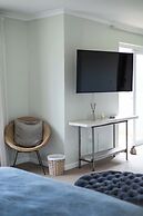 Beachfront Villa Sea Breeze ,hout Bay