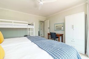 Beachfront Villa Sea Breeze ,hout Bay