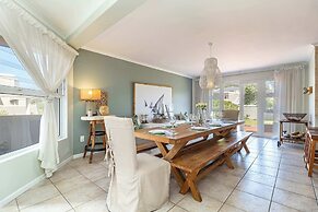 Beachfront Villa Sea Breeze ,hout Bay