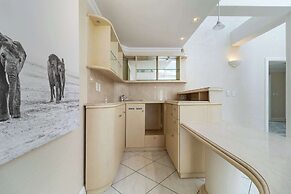 Beachfront Villa, Beach Club, Houtbay, Cape Town, South Africa