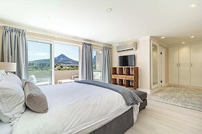 Beachfront Villa, Beach Club, Houtbay, Cape Town, South Africa