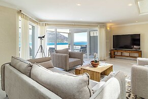 Beachfront Villa, Beach Club, Houtbay, Cape Town, South Africa