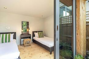 Luxury Eco Haven With Garden Cottage - Hout Bay