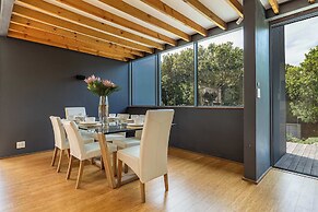 Luxury Eco Haven With Garden Cottage - Hout Bay