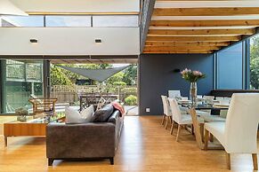 Luxury Eco Haven With Garden Cottage - Hout Bay