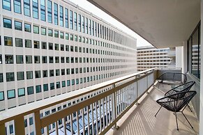 DC Airport Metroline Apartments