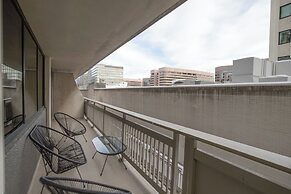 DC Airport Metroline Apartments