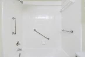 DC Airport Metroline Apartments