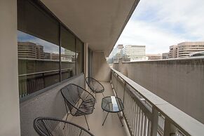 DC Airport Metroline Apartments