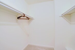 DC Airport Metroline Apartments