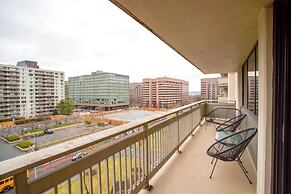 DC Airport Metroline Apartments