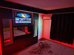 AUTO HOTEL CONSTELACION