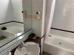 Academy Motor Inn