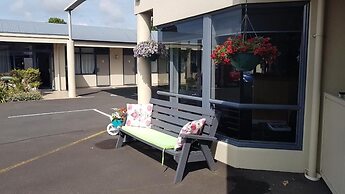 Academy Motor Inn