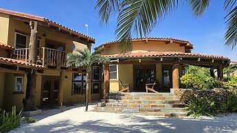 Villa Esplanade- Seascape Villas