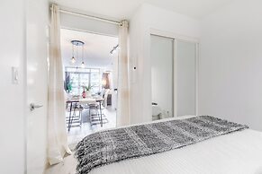 Rivetstays - The Parade