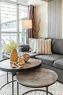 Rivetstays - The Parade