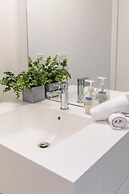 Rivetstays - The Parade