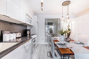 Rivetstays - The Parade