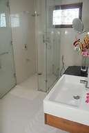 Scarlet White Resort