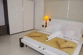 Scarlet White Resort