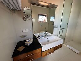 Scarlet White Resort