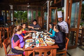 Scarlet White Resort