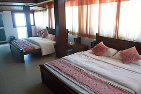 Scarlet White Resort