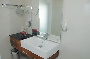 Scarlet White Resort