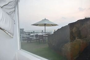 Scarlet White Resort