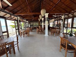 Scarlet White Resort