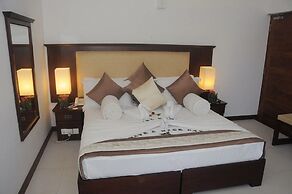 Scarlet White Resort