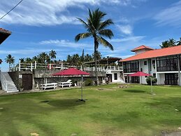 Scarlet White Resort