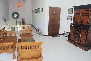 Scarlet White Resort