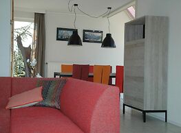 Cosy Holiday Home With Garden