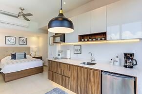 Altamar Canal View Condos