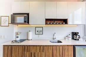 Altamar Canal View Condos