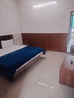 Hotel Shri Sai Deluxe