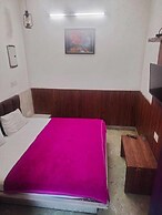 Hotel Shri Sai Deluxe