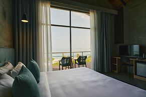 Araaik Beach Village