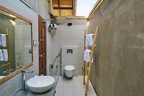 Araaik Beach Village