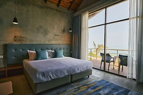 Araaik Beach Village