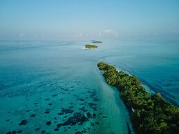 Araaik Beach Village