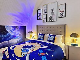 NARADA RESORT SHANGHAI  HOTEL Disney Store