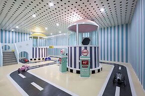 NARADA RESORT SHANGHAI  HOTEL Disney Store