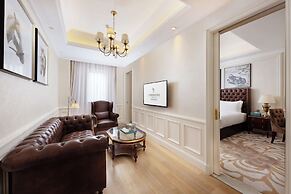 NARADA RESORT SHANGHAI  HOTEL Disney Store