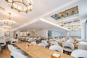 NARADA RESORT SHANGHAI  HOTEL Disney Store