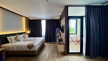 Front One Boutique Adria Boyolali