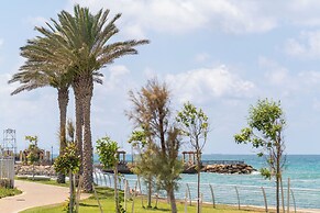 Tranquil Stay Near Beach by Sea N' Rent